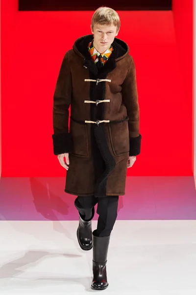Look 50